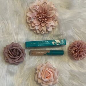 Thrive Causemetics Buildable Blur Creaseless Concealer Light Medium